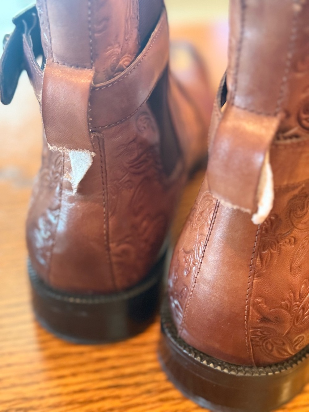 Robert Graham Men's Tooled Leather Brown Boot - Picture 6 of 8